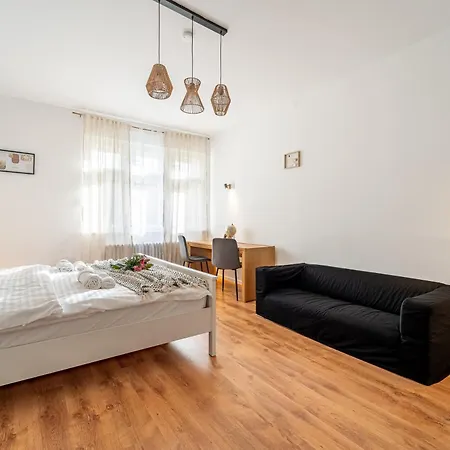 Celine Prague Luxury Hostel-2